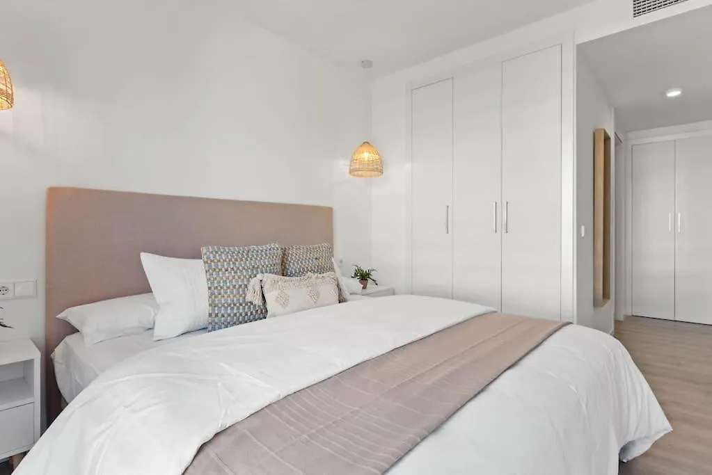 埃斯特波纳Beautiful Penthouse With Large Terrace公寓 公寓